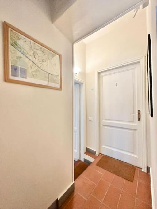 Warm Retreat In The Heart Of Cls Station Appartamento Firenze